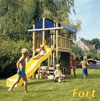 Dětské hřiště Jungle gym Fort s modrou střechou a žlutou skluzavkou